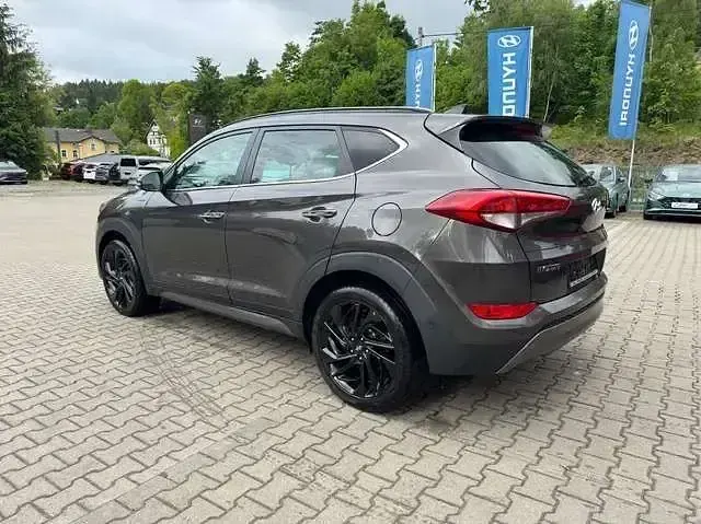Gebraucht Hyundai Tucson Premium 177 PS (130 kW) 2016 Moon rock SUV
