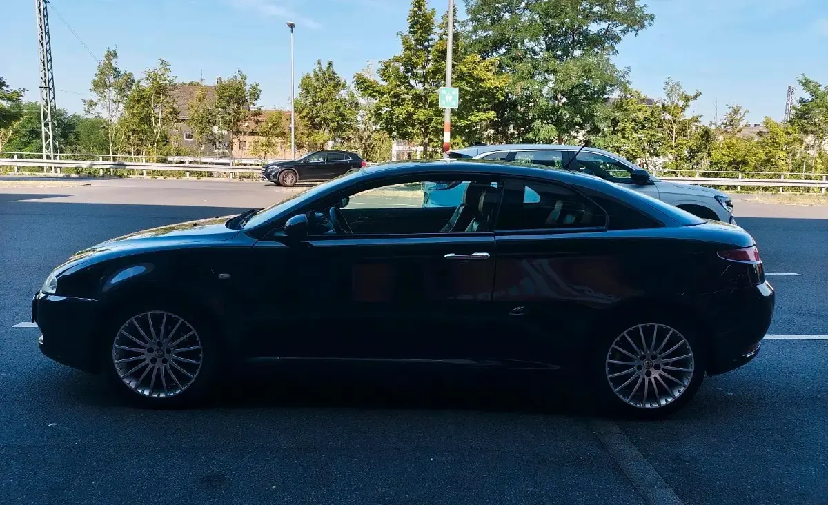 Gebraucht Alfa Romeo GT 150 PS (110 kW) 2009 Schwarz Coupé