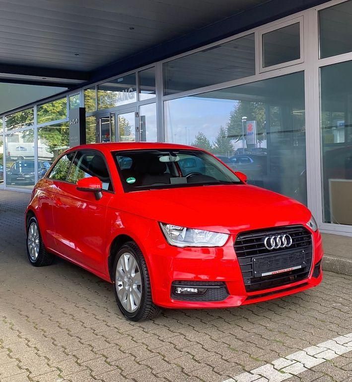 Gebraucht Audi A1 95 PS (69 kW) 2017 Rot Kleinwagen
