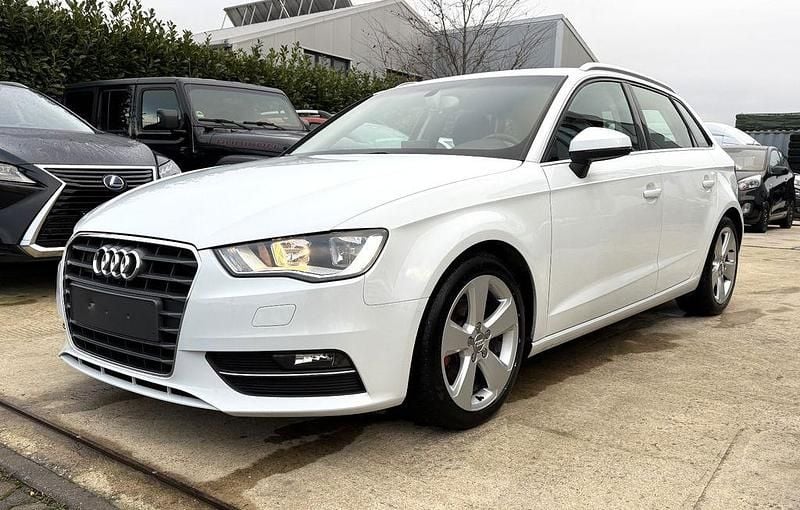 Gebraucht Audi A3 Ambition 150 PS (110 kW) 2013 Weiß Limousine
