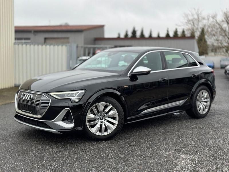 Gebraucht Audi e-tron S-Line 369 kW (503 PS) 2022 Schwarz SUV