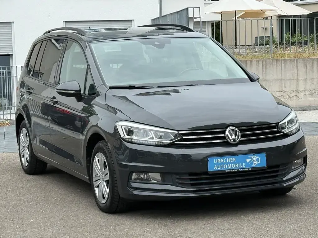 Gebraucht VW Touran Comfortline 150 PS (110 kW) 2016 Van / Kleinbus