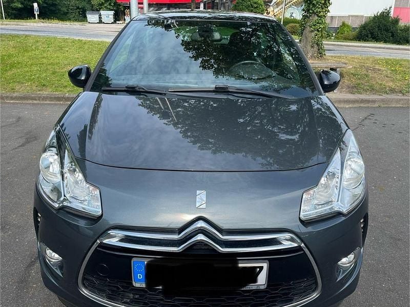 Gebraucht Citroën DS3 Chic 82 PS (60 kW) 2014 Grau Kleinwagen