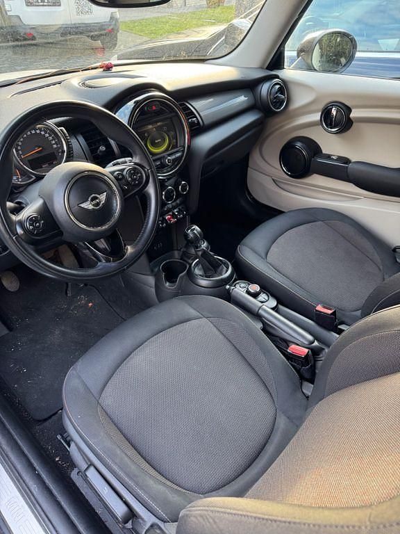 Gebraucht Mini Cooper 136 PS (100 kW) 2015 Weiß Kleinwagen