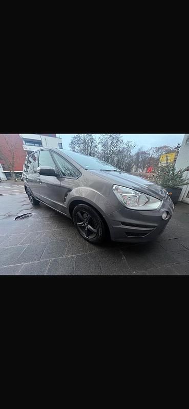 Gebraucht Ford S-MAX S 140 PS (102 kW) 2013 Grau Van / Kleinbus