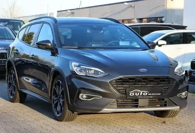 Używany Ford Focus Active X 147 KM (108 kW) 2021 Andere Sedan/Limuzyna