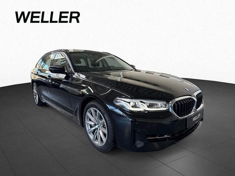 Gebraucht BMW 540 Shadowline 340 PS (250 kW) 2023 Black sapphire (schwarz) Kombi