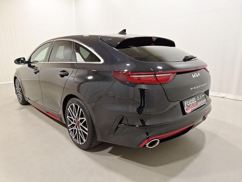 Gebraucht Kia ProCeed GT 204 PS (150 kW) 2023 Black pearl m Kleinwagen
