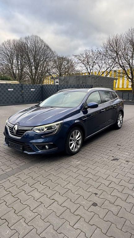Blau Gebraucht 2017 Renault Mégane IV Intens Limousine | 8.700 € (Etwas zu teuer) - Bild 1/4