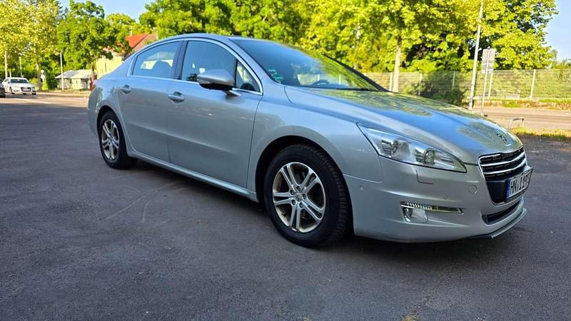 Grün Gebraucht 2013 Peugeot 508 Active Limousine | 5.500 € (Fairer Preis) - Bild 1/4
