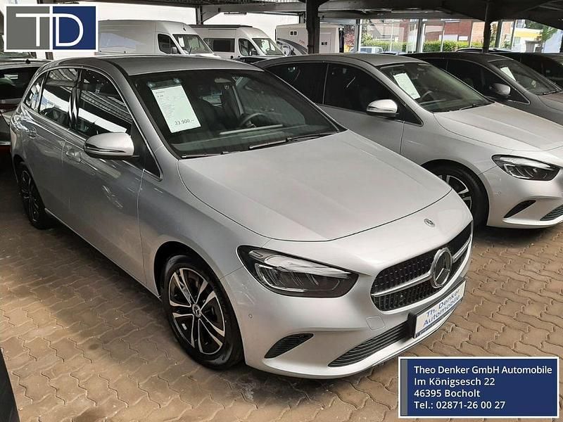 Silber Gebraucht 2023 Mercedes B200 Advanced Van / Kleinbus | 27.900 € (Guter Preis) - Bild 1/4