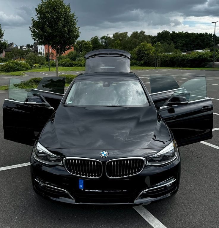 Schwarz Gebraucht 2018 BMW 330 Gran Turismo Luxury Line Limousine | 21.249 € (Guter Preis) - Bild 1/4