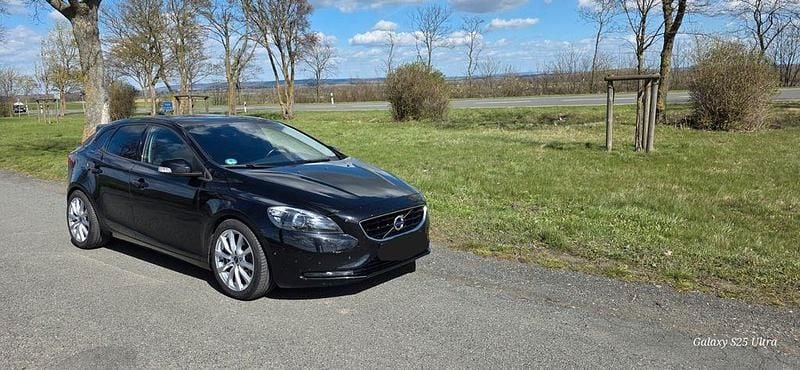 Gebraucht Volvo V40 You! 150 PS (110 kW) 2013 Schwarz Limousine