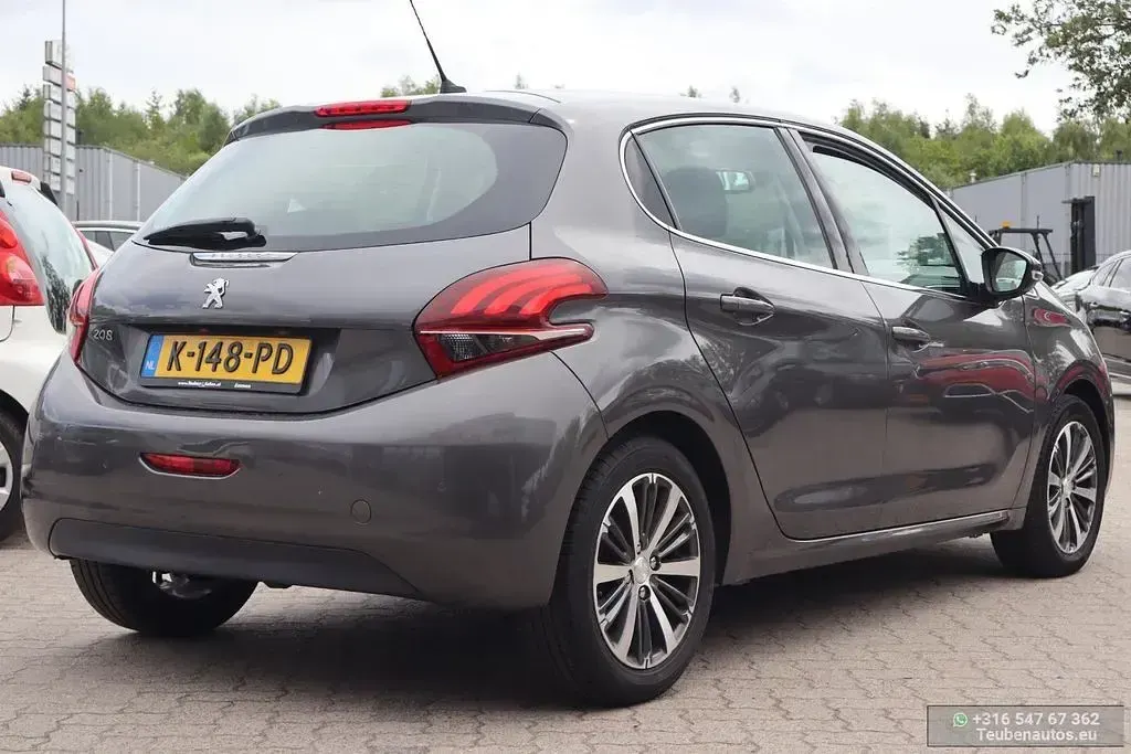 Gebraucht Peugeot 208 Allure 82 PS (60 kW) 2019 Grau Kleinwagen