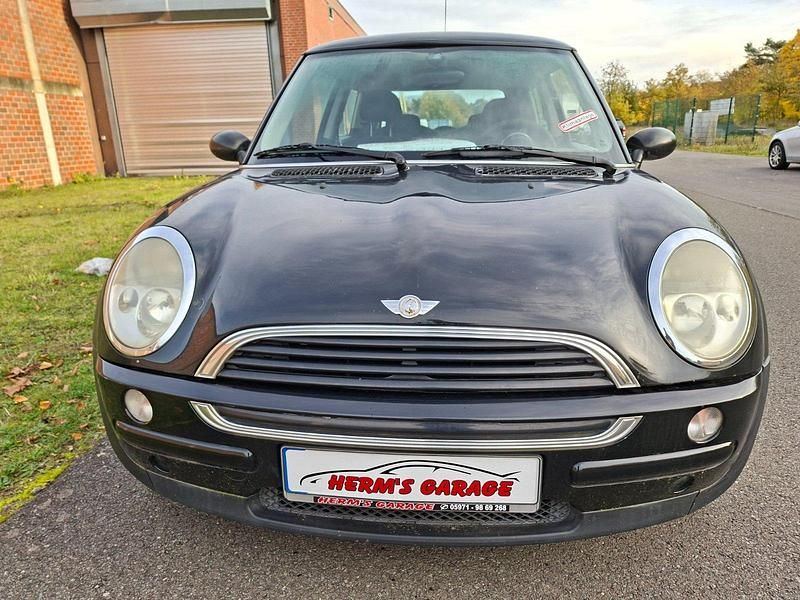Gebraucht Mini ONE 90 PS (66 kW) 2002 Schwarz Kleinwagen
