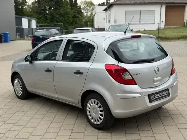 Gebraucht Opel Corsa Selection 101 PS (74 kW) 2014 Silber Kleinwagen