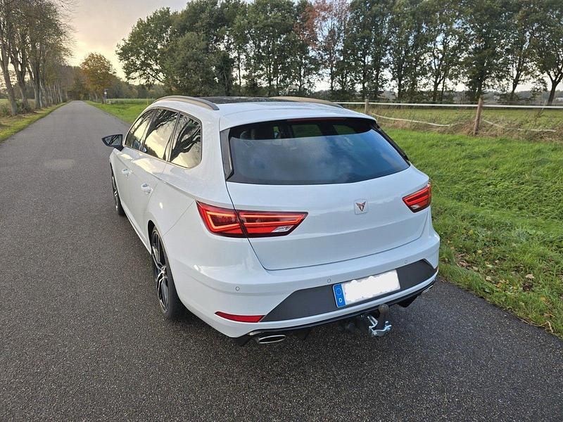 Gebraucht Seat Leon 4Drive 300 PS (220 kW) 2019 Weiß Kombi