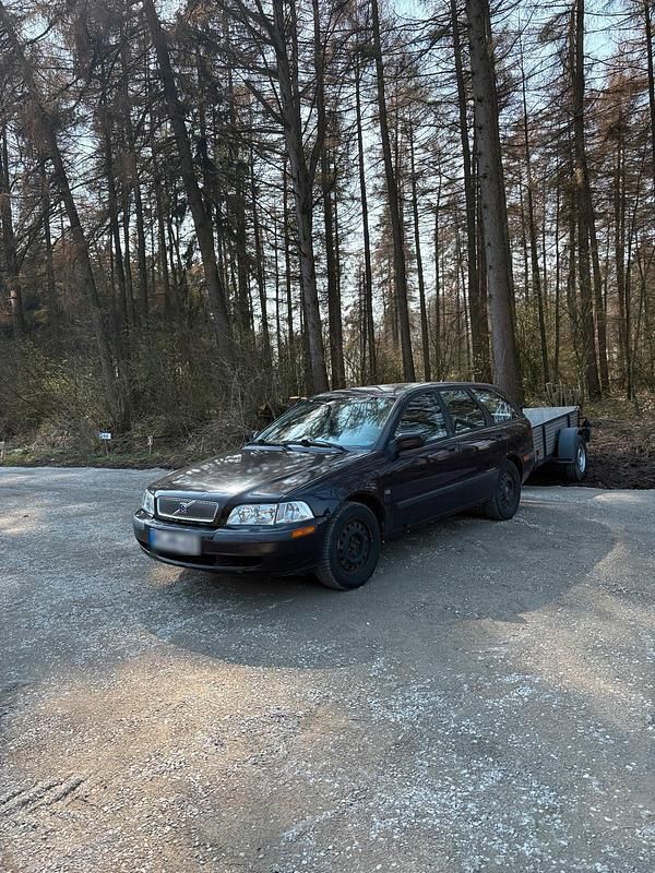 Gebraucht Volvo V40 122 PS (89 kW) 2001 Andere farben Kombi
