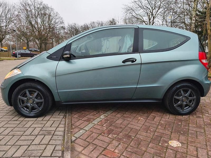 Gebraucht Mercedes A170 116 PS (85 kW) 2004 Blau Limousine