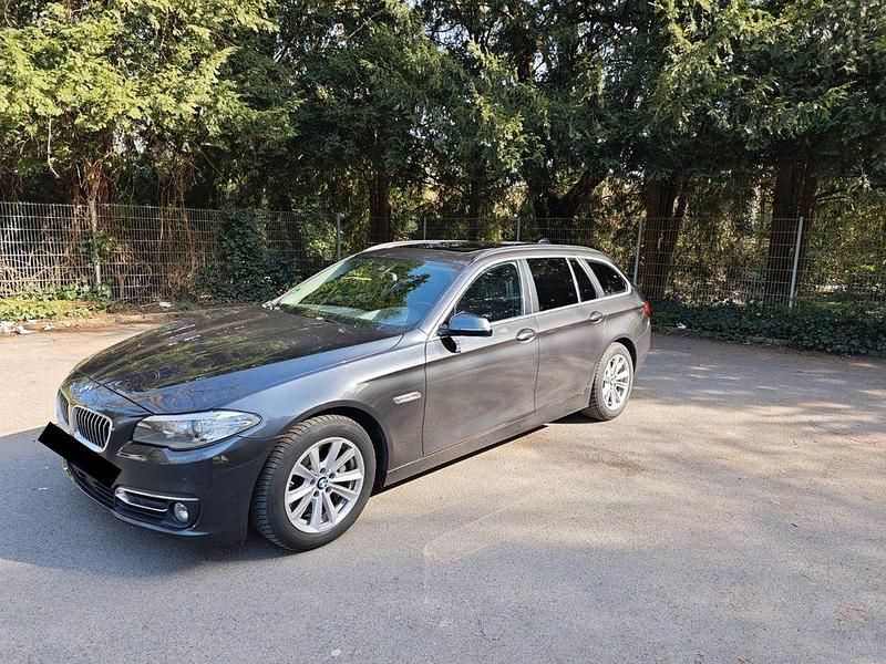 Grau Gebraucht 2015 BMW 530 Luxury Line Kombi | 15.750 € (Etwas zu teuer) - Bild 1/4