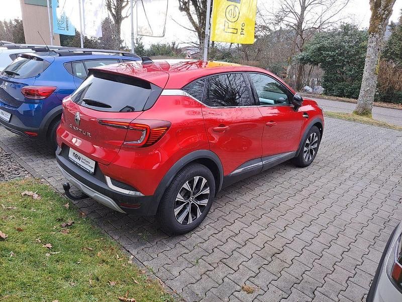 Gebraucht Renault Captur Techno 140 PS (102 kW) 2024 Rot SUV