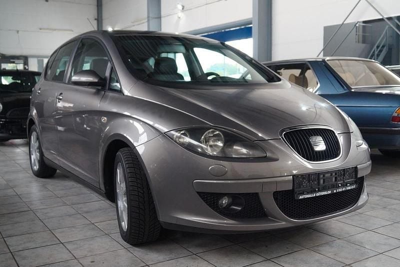 Gebraucht Seat Altea Stylance 150 PS (110 kW) 2006 Grau Van / Kleinbus