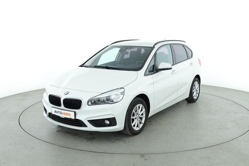 Weiß Gebraucht 2018 BMW 218 Active Tourer Advantage Van / Kleinbus | 14.360 € (Fairer Preis) - Bild 1/3