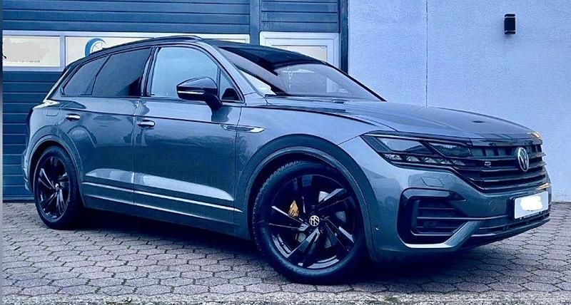 Grau Gebraucht 2023 VW Touareg R-line SUV | 64.900 € (Fairer Preis) - Bild 1/4