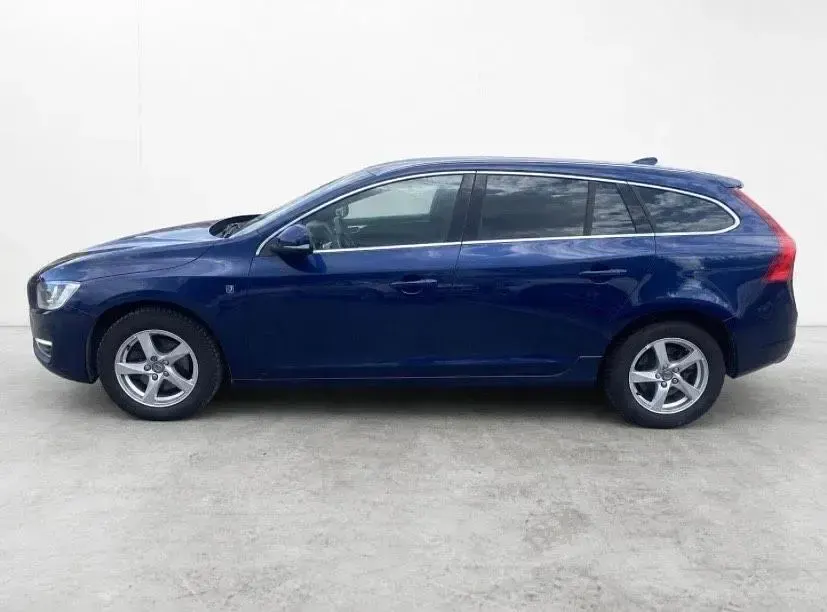 Gebraucht Volvo V60 Ocean Race 120 PS (88 kW) 2015 Blau Kombi
