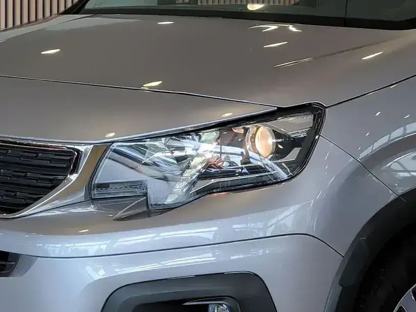 Gebraucht Peugeot Rifter Allure 110 PS (80 kW) 2021 Lack grau artense/typ aussenverkleidung metalliclackierung Van / Kleinbus