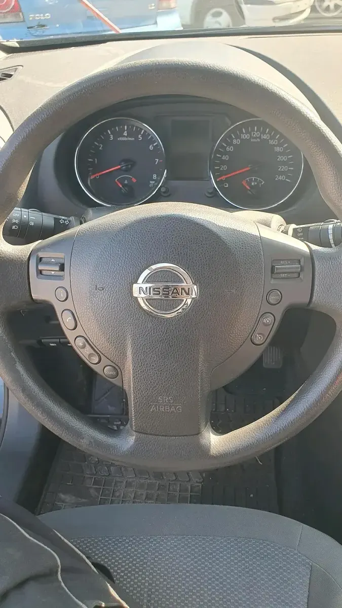 Gebraucht Nissan Qashqai 115 PS (84 kW) 2011 Schwarz SUV