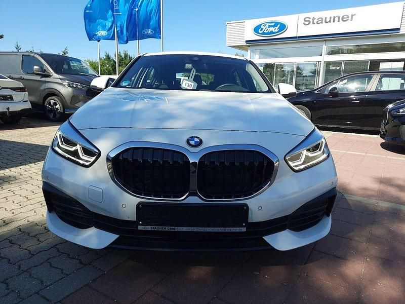 Gebraucht BMW 118 Advantage 136 PS (100 kW) 2024 Alpinweiss iii Kleinwagen