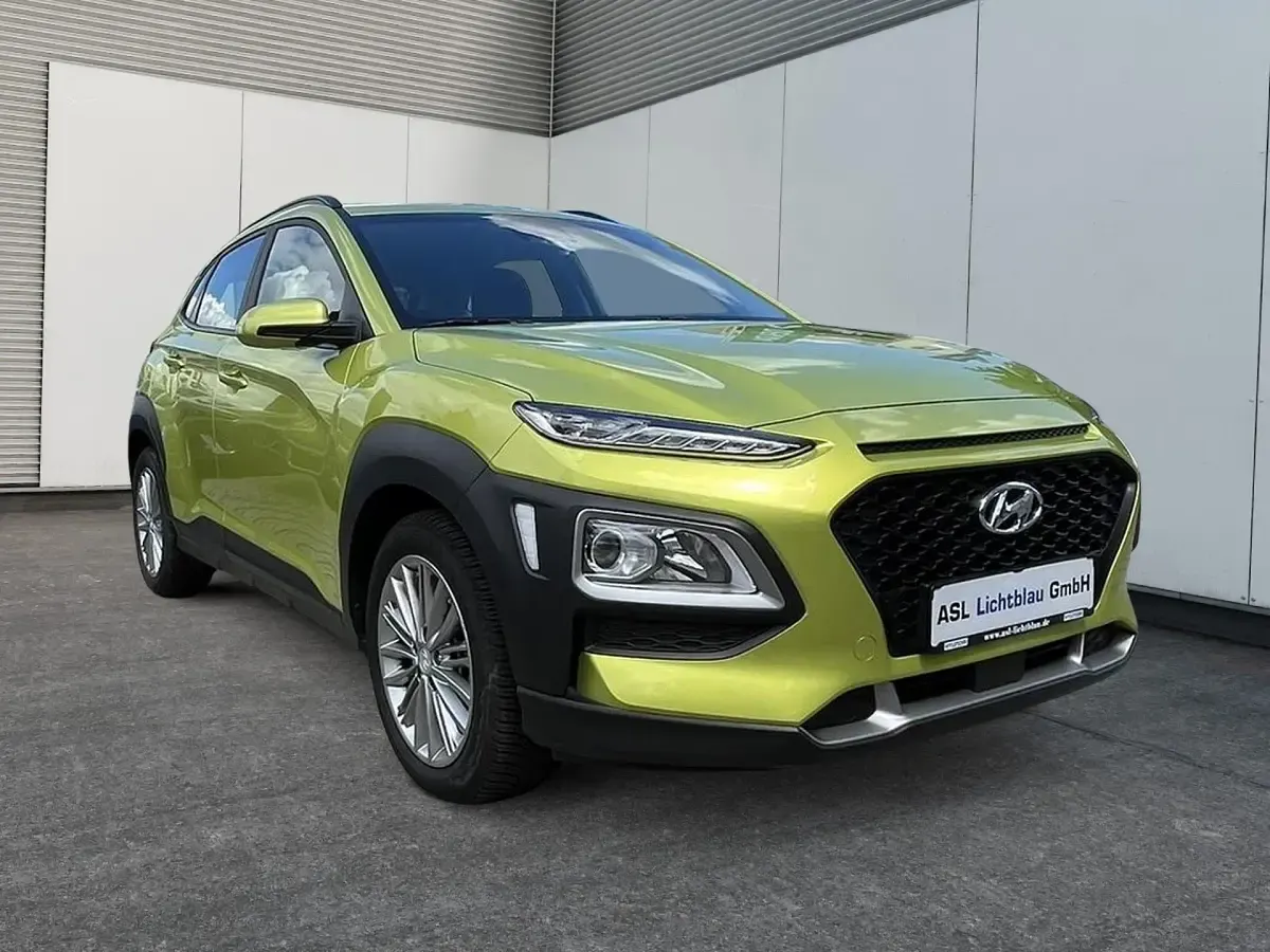Gebraucht Hyundai Kona Trend 177 PS (130 kW) 2020 Acid yellow SUV