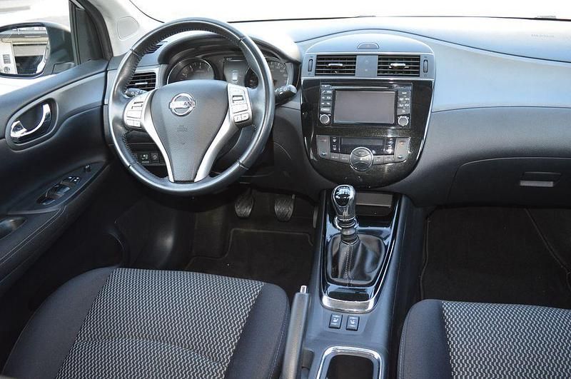 Gebraucht Nissan Pulsar Acenta 116 PS (85 kW) 2017 Weiß Kleinwagen