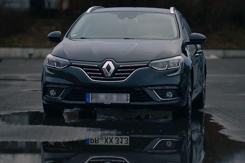 Gebraucht Renault Mégane GrandTour Bose Edition 159 PS (116 kW) 2020 Schwarz Kombi