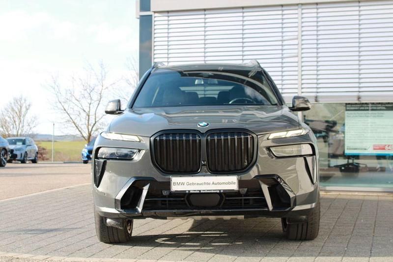 Gebraucht BMW X7 M Sport 352 PS (258 kW) 2023 Dravitgrau SUV
