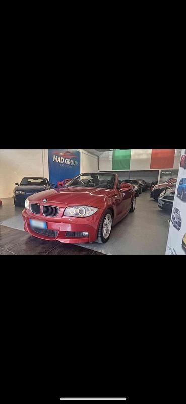 Gebraucht BMW 118 Cabriolet 143 PS (105 kW) 2009 Rot Cabrio