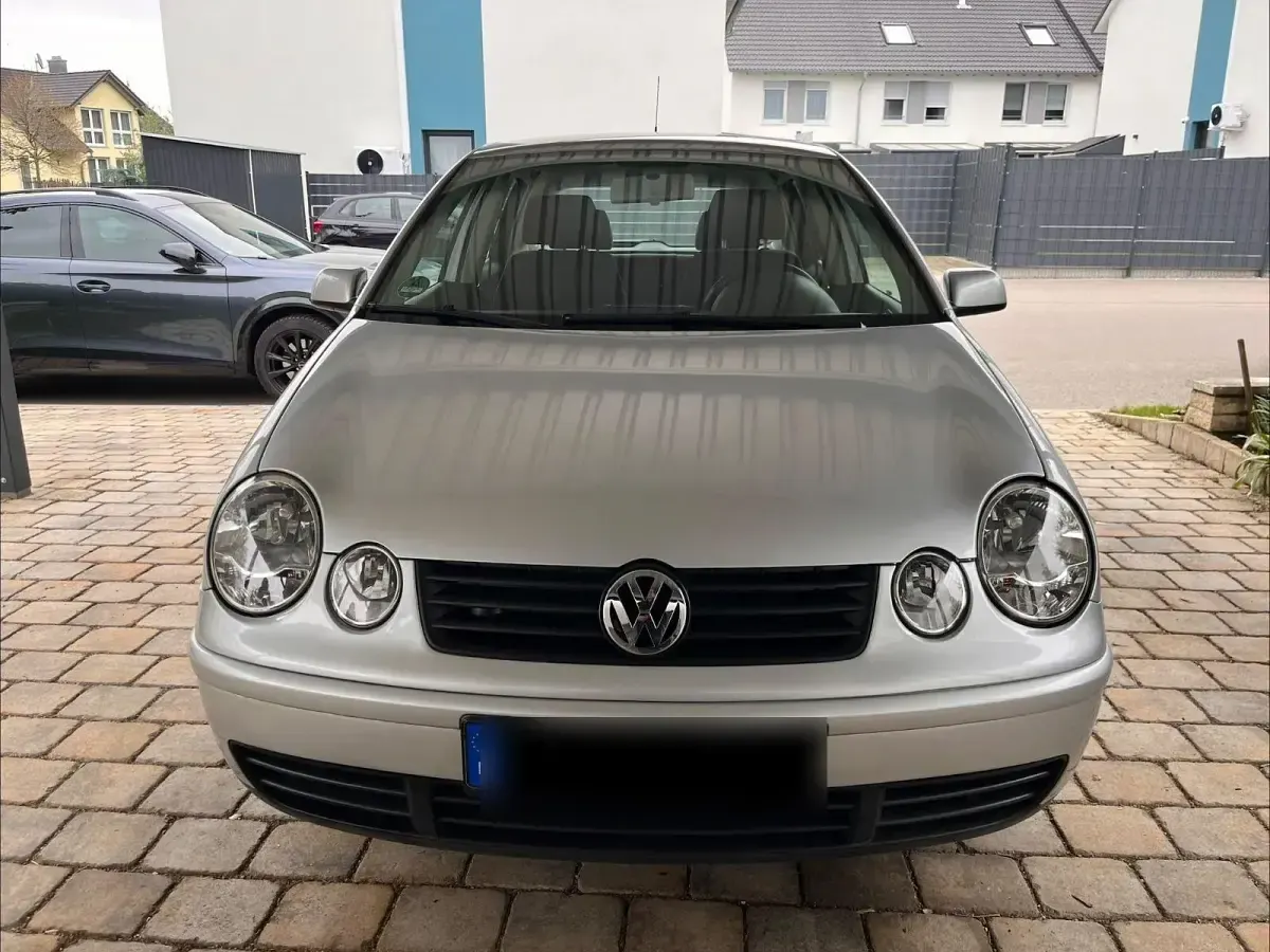 Brugt VW Polo Basis 64 HK (47 kW) 2003 Sølv Sedan