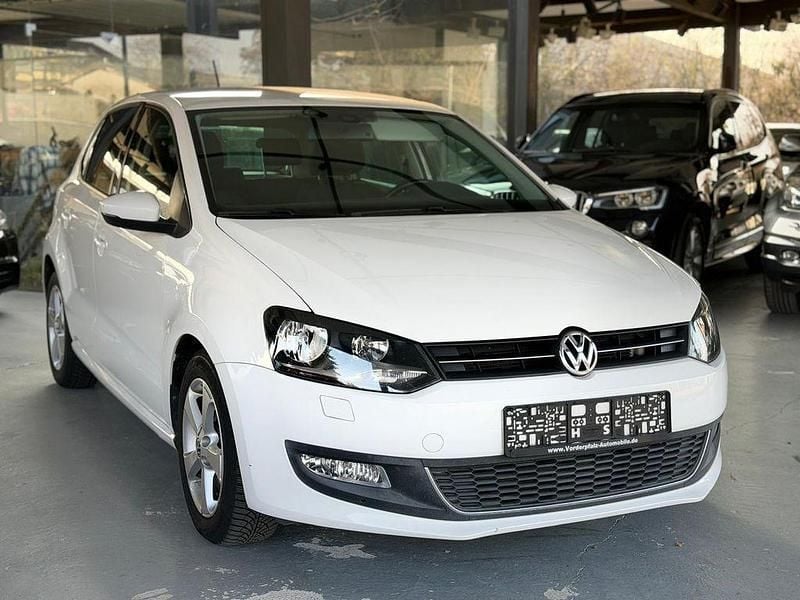 Weiß Gebraucht 2010 VW Polo Highline Limousine | 6.999 € (Etwas zu teuer) - Bild 1/4