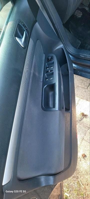 Second-hand VW Golf V 105 CP (77 kW) 2007 Albastru Break