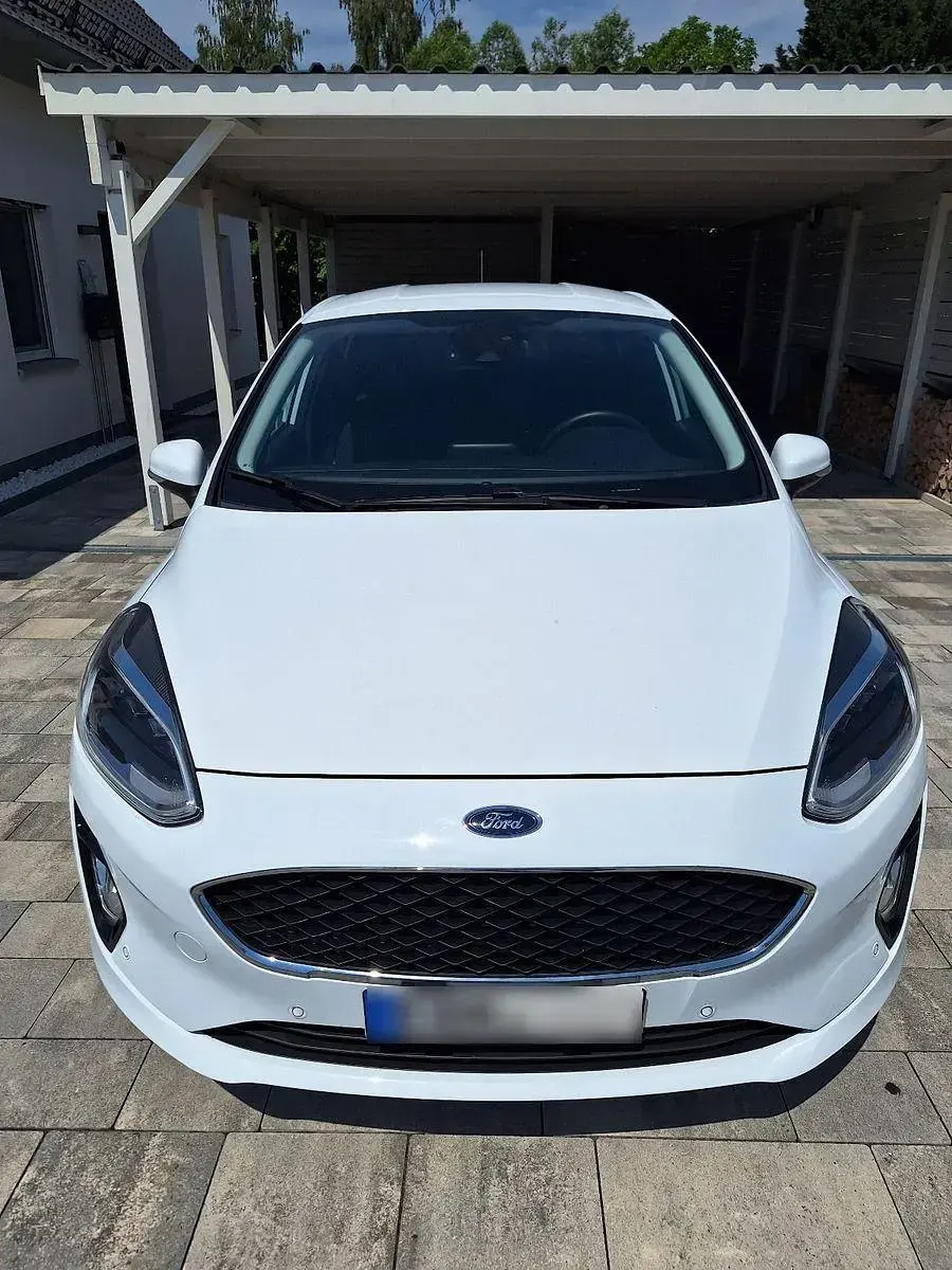 Gebraucht Ford Fiesta Cool & Connect 101 PS (74 kW) 2018 Weiß Kleinwagen