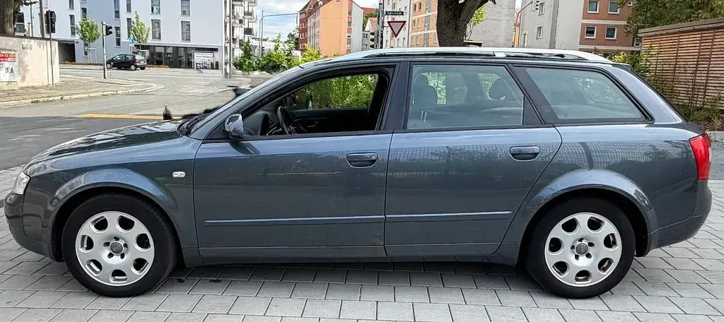 Gebraucht Audi A4 131 PS (96 kW) 2004 Grau Kombi