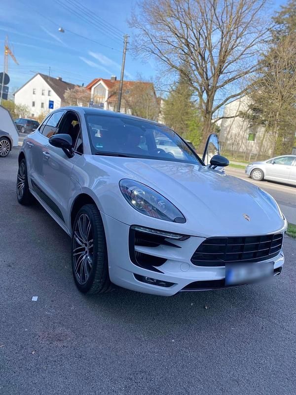 Gebraucht Porsche Macan Turbo 400 PS (294 kW) 2015 Schwarz SUV