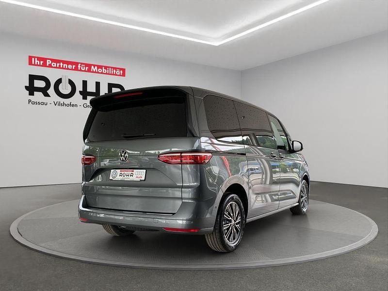 Second-hand VW Multivan Basis 150 CP (110 kW) 2025 Gri Monovolum