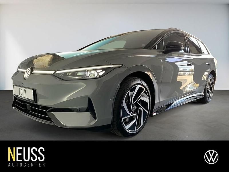 Gebraucht VW ID.7 Pro 210 kW (286 PS) 2025 Mondsteingrau Kombi
