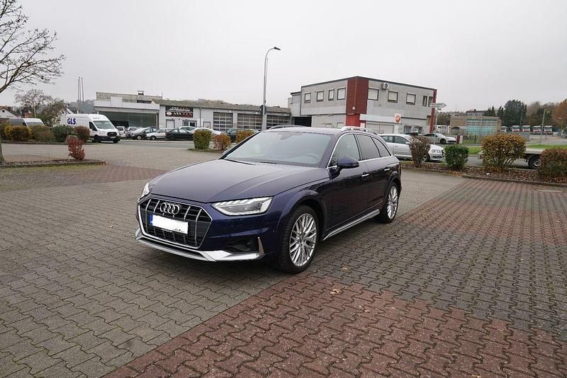 Blau Gebraucht 2019 Audi A4 Allroad Ambiente Kombi | 28.300 € (Teuer) - Bild 1/4
