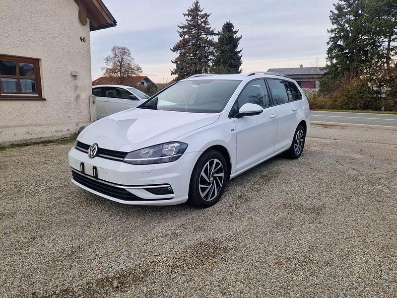 Weiß Gebraucht 2019 VW Golf VII Join Kombi | 8.499 € (Guter Preis) - Bild 1/4