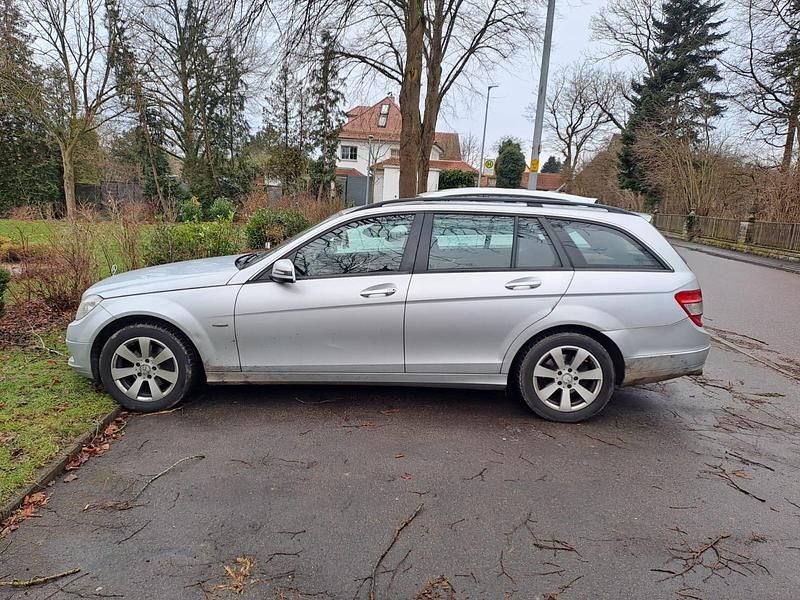 Silber Gebraucht 2009 Mercedes C180 Kombi | 6.000 € - Bild 1/4
