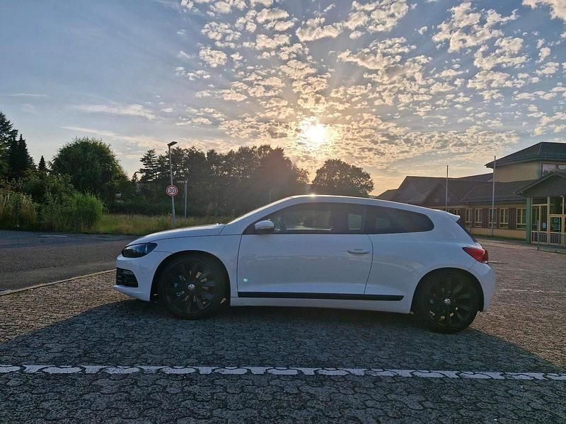 Weiß Gebraucht 2013 VW Scirocco Coupé | 6.000 € (Superpreis) - Bild 1/4