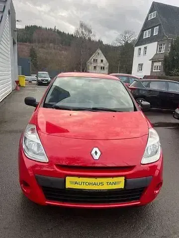 Używany Renault Clio III 75 KM (55 kW) 2012 Czerwony Hatchback
